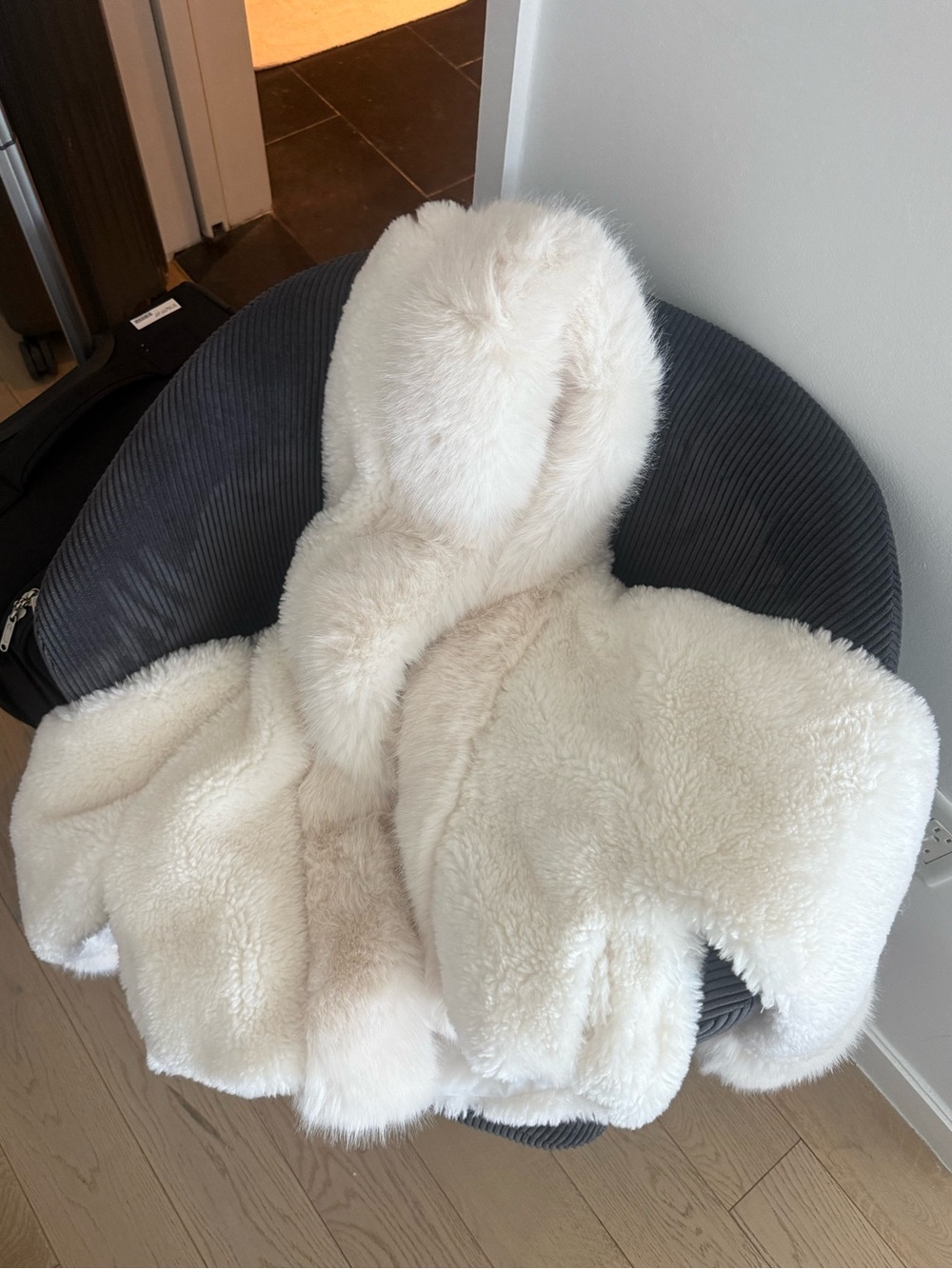 Plush White Faux Fur Hooded Jacket - Picture 5 of 8